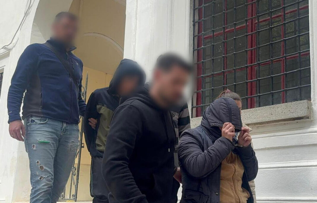 Πήραν προθεσμία για να απολογηθούν οι γονείς του βρέφους που πέθανε από πνιγμό