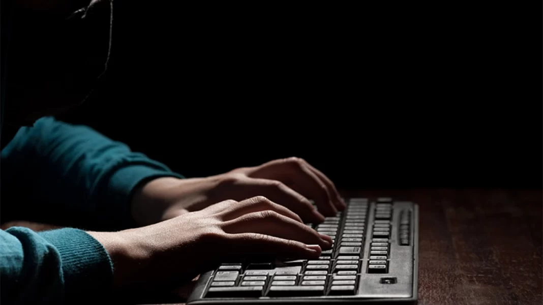 apati1 Εκβίαζαν ότι θα τον δυσφημίσουν σε μέσα ενημέρωσης και ζητούσαν χρήματα