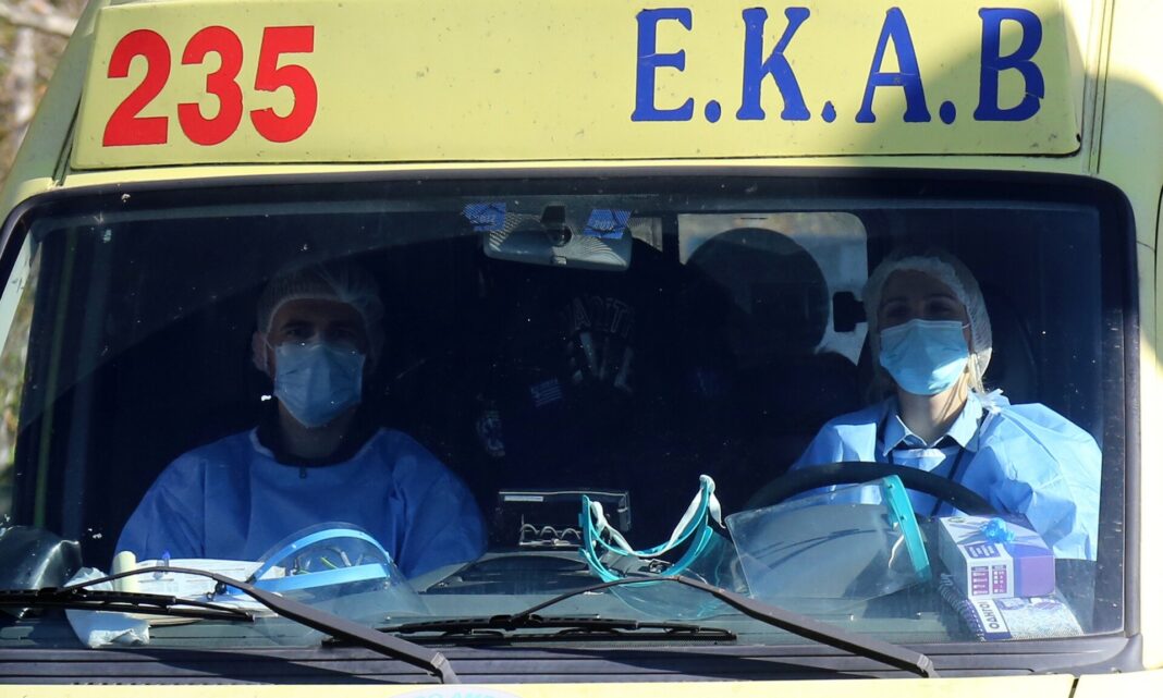 Σύγκρουση ΙΧ οχήματος με πατίνι - Στο νοσοκομείο δύο ανήλικοι