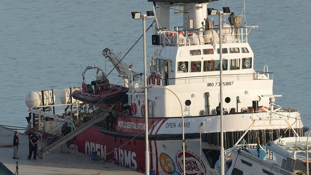 Επέστρεψε στην Κύπρο το πλοίο με την ανθρωπιστική βοήθεια που προοριζόταν για τη Γάζα