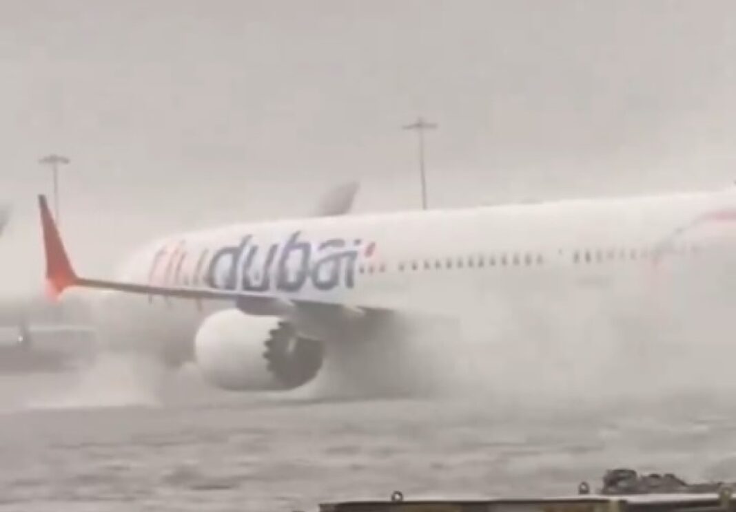 Ντουμπάι: Το αεροδρόμιο θα επιστρέψει σε πλήρη λειτουργία μέσα σε 24 ώρες