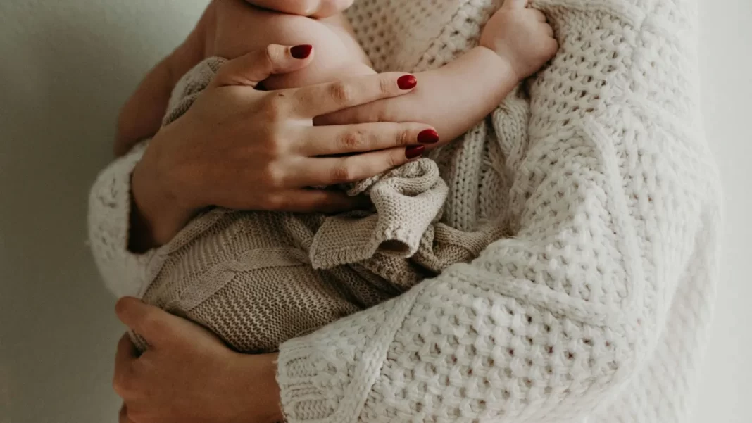 Επίδομα μητρότητας: Αναλυτικά τα ποσά που θα λάβουν οι μη μισθωτές