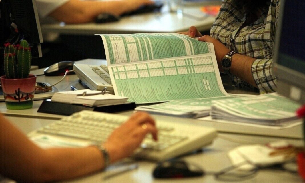 Φορολογικές δηλώσεις: Στις 30.000 οι ήδη υποβληθείσες