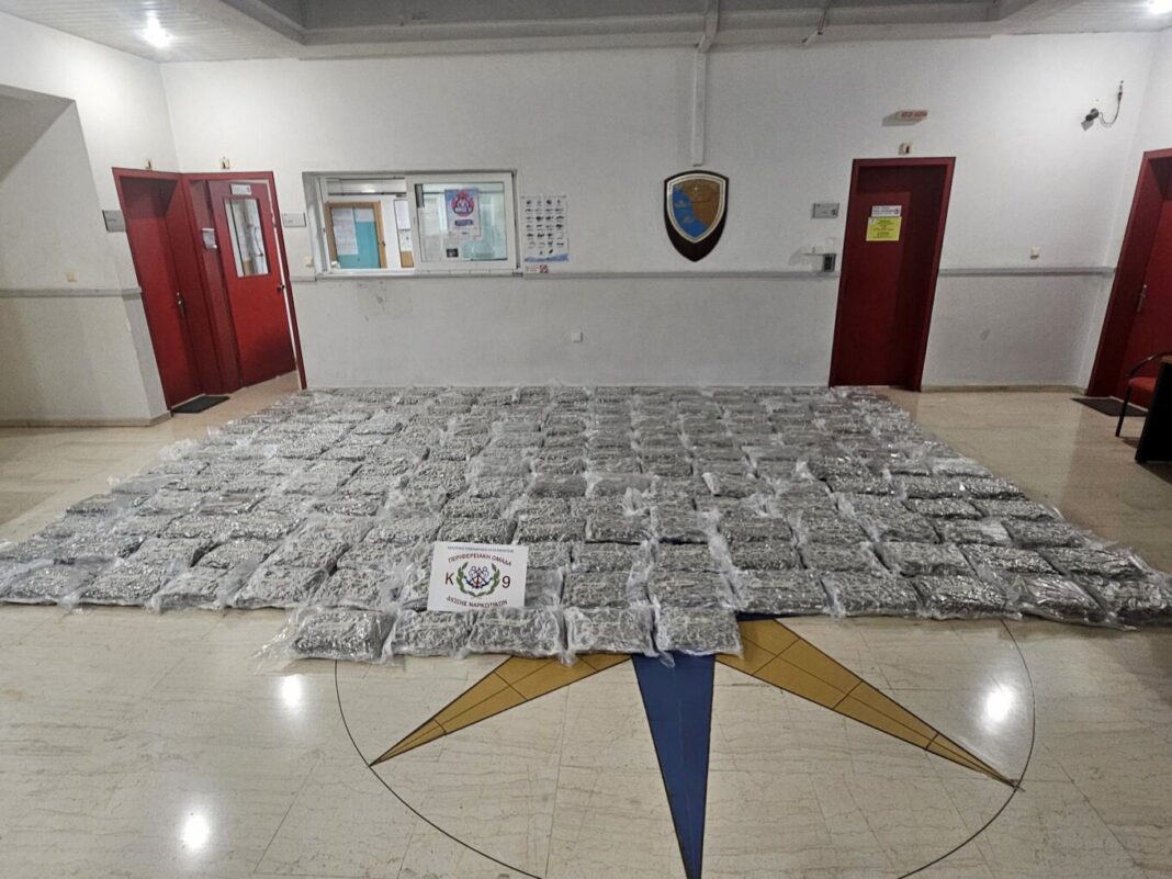 Συνελήφθη άνδρας που είχε στο φορτηγό του 225 κιλά κάνναβη αξίας 2 εκατ. ευρώ