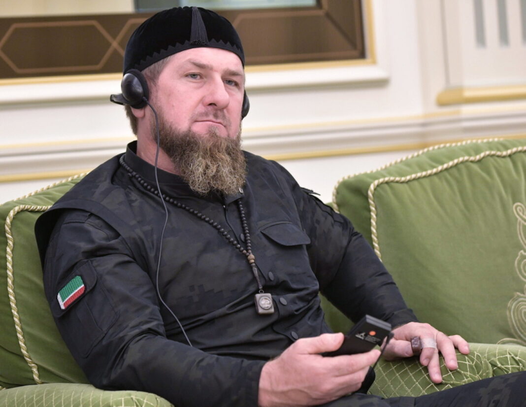 Tσετσενία: Ο πολεμοχαρής Καντίροφ απαγορεύει τη μουσική που δεν είναι πολύ αργή και πολύ γρήγορη