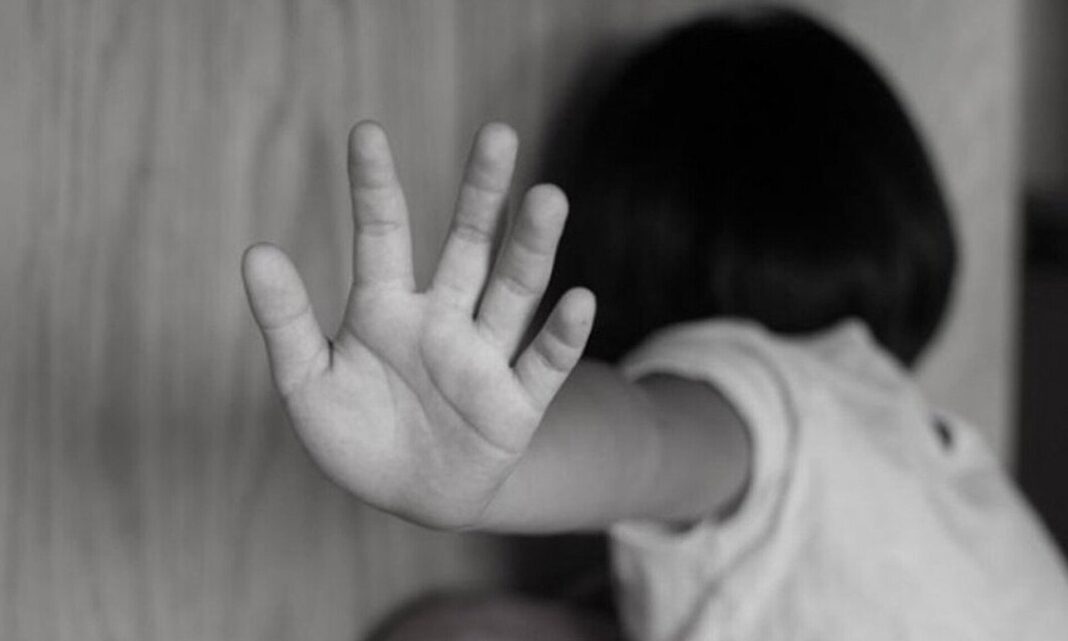 5χρονη κακοποιήθηκε σεξουαλικά από τον πατέρα της