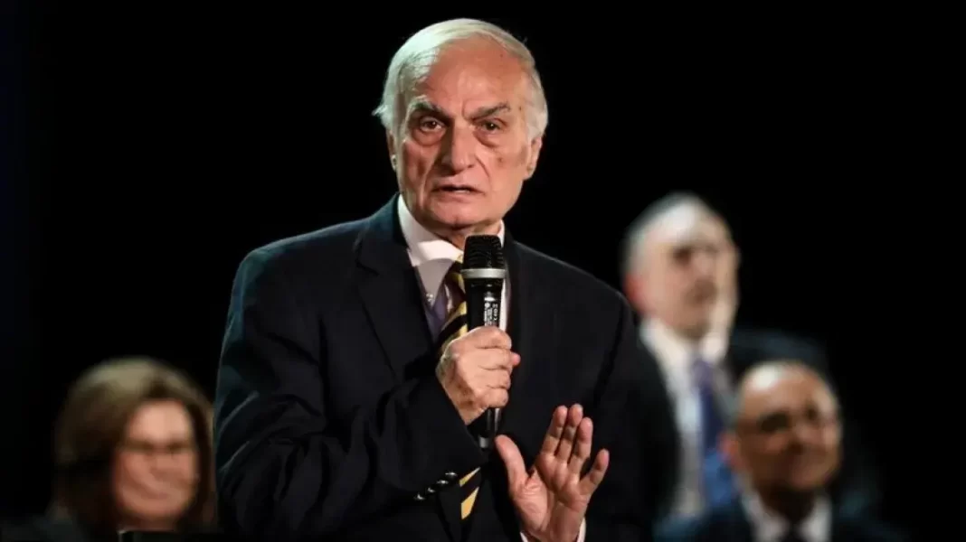 Μανώλης Μαυρομμάτης: Βγήκε από την εντατική