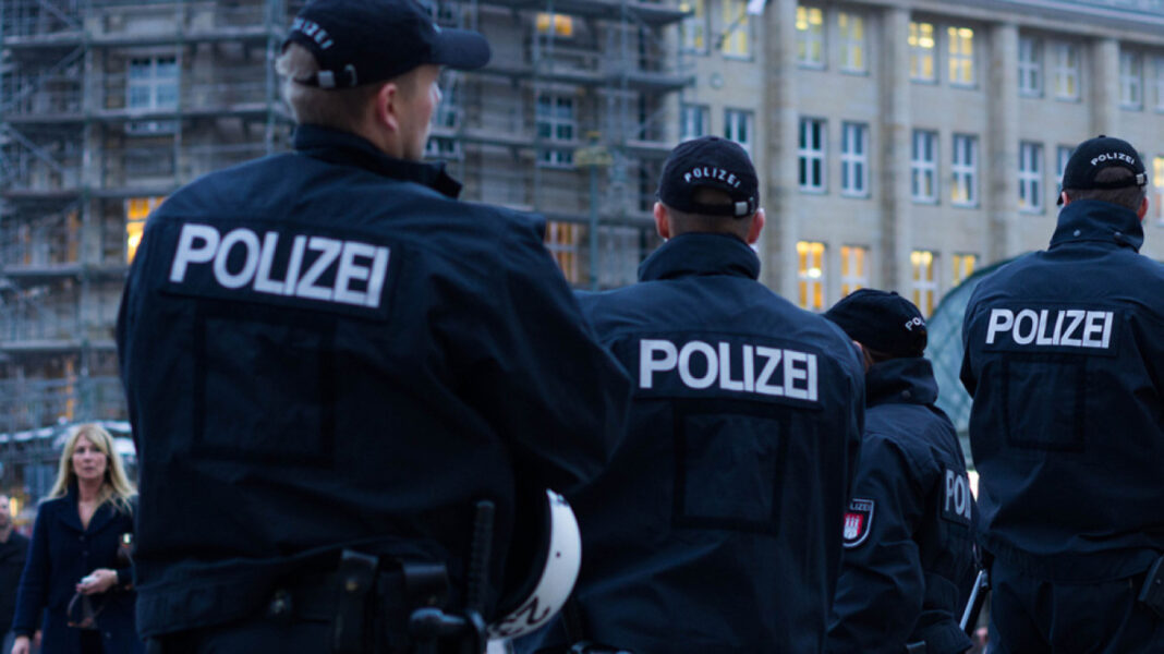 Συναγερμός στη Γερμανία - Συνελήφθησαν τρεις έφηβοι ισλαμιστές που σχεδίαζαν τρομοκρατικές επιθέσεις σε ναούς
