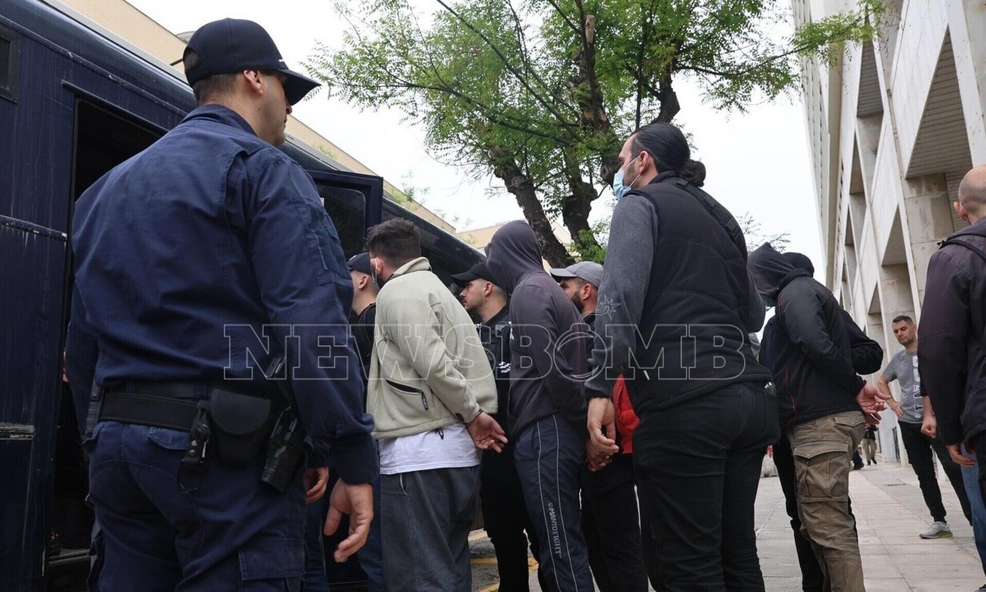 Αύριο στον ανακριτή 31 χούλιγκαν που κατηγορούνται για τη δολοφονία του Γιώργου Λυγγερίδη