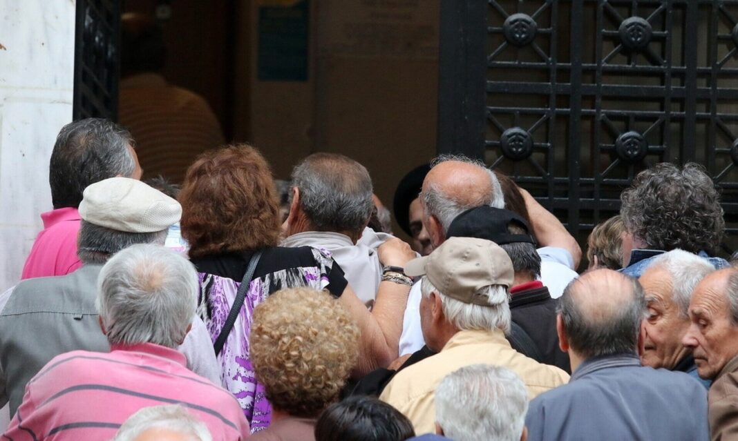 Συντάξεις: Οι αλλαγές στην Εισφορά Αλληλεγγύης φέρνουν αυξήσεις - Ποιοι ωφελούνται