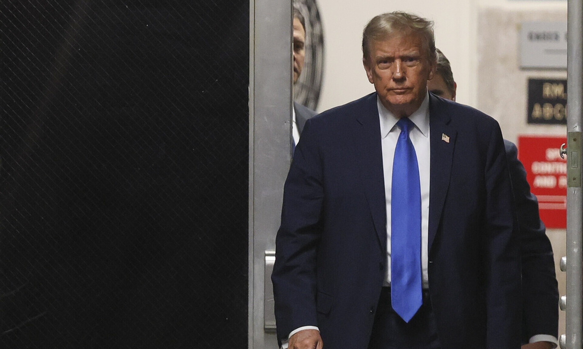 ΗΠΑ: Κυριαρχεί ο Τραμπ στις αμφίρροπες πολιτείες - Καταποντίζεται ο Μπάιντεν