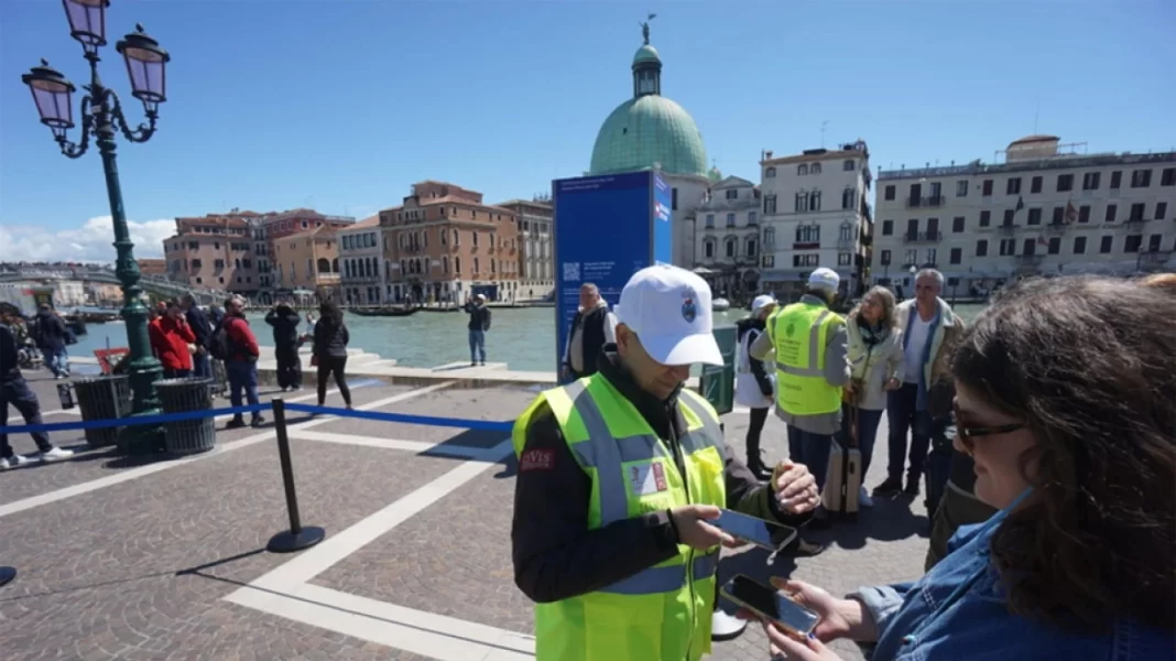 Ιταλία: 15.000 άτομα πλήρωσαν για να εισέλθουν στη Βενετία