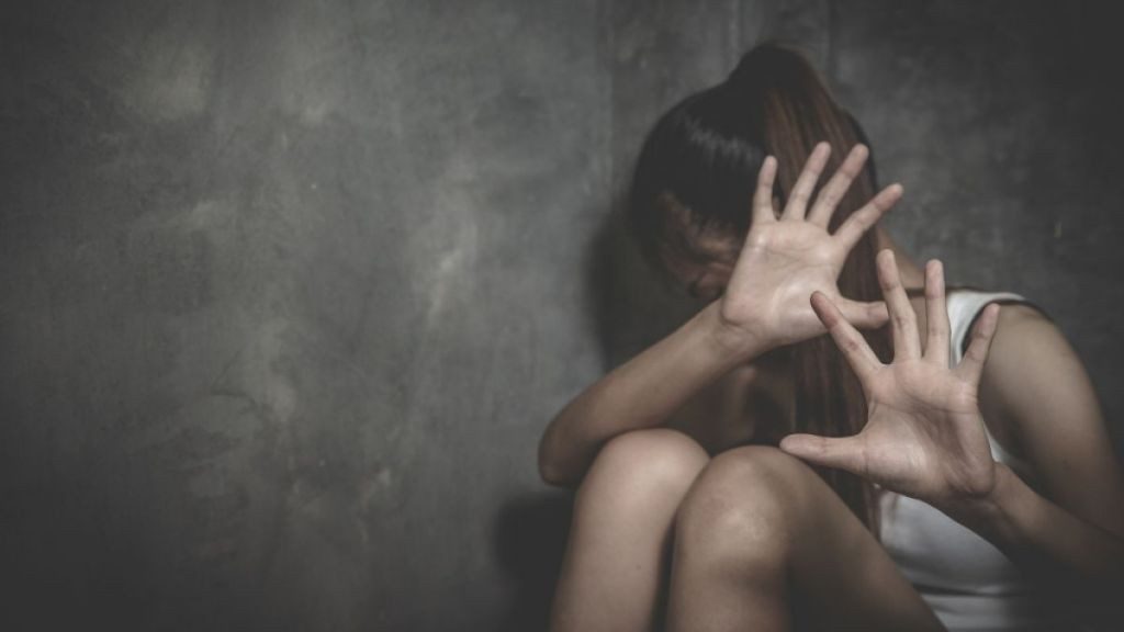 Έφηβη γνώρισε τον 37χρονο βιαστή της στα social