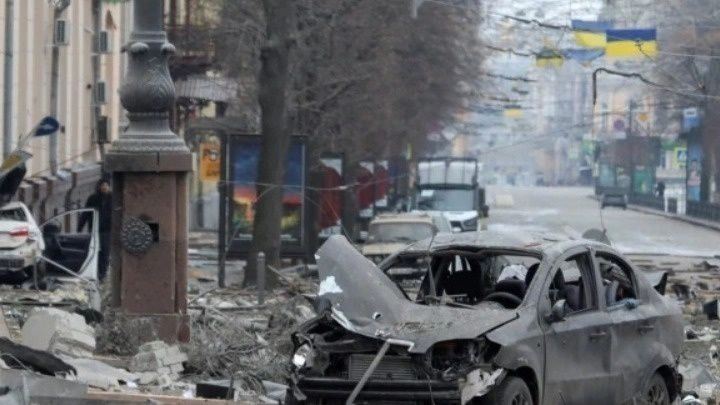 Πόλεμος Ουκρανία: Βομβαρδισμοί στο Χάρκοβο, στη σκιά της «άδειας» Μπάιντεν για χτύπημα στη Ρωσία