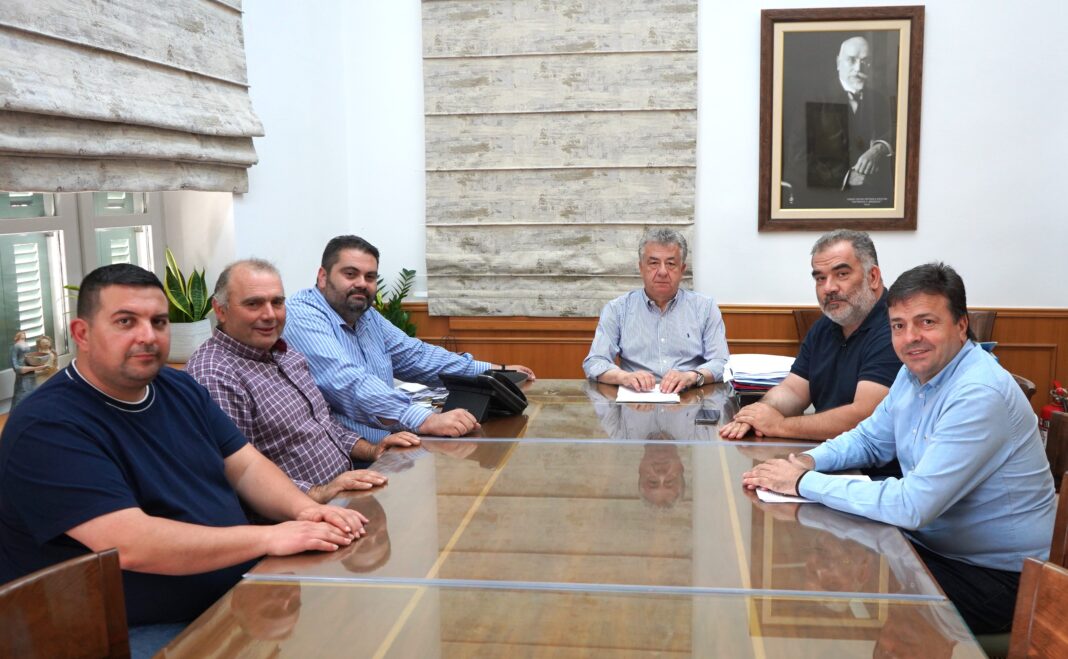 Τα διαχειριστικά σχέδια βόσκησης στο νησί σε σύσκεψη με τον Περιφερειάρχη Κρήτης