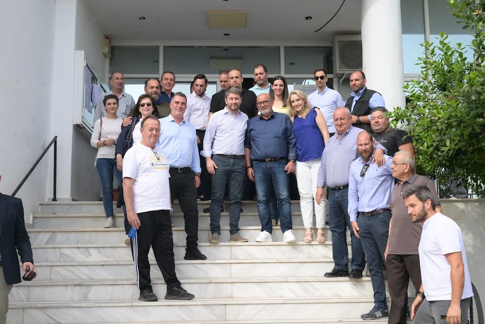 Συνάντηση Νίκου Ανδρουλάκη με την επιτροπή πλημμυροπαθών Φαρκαδόνας