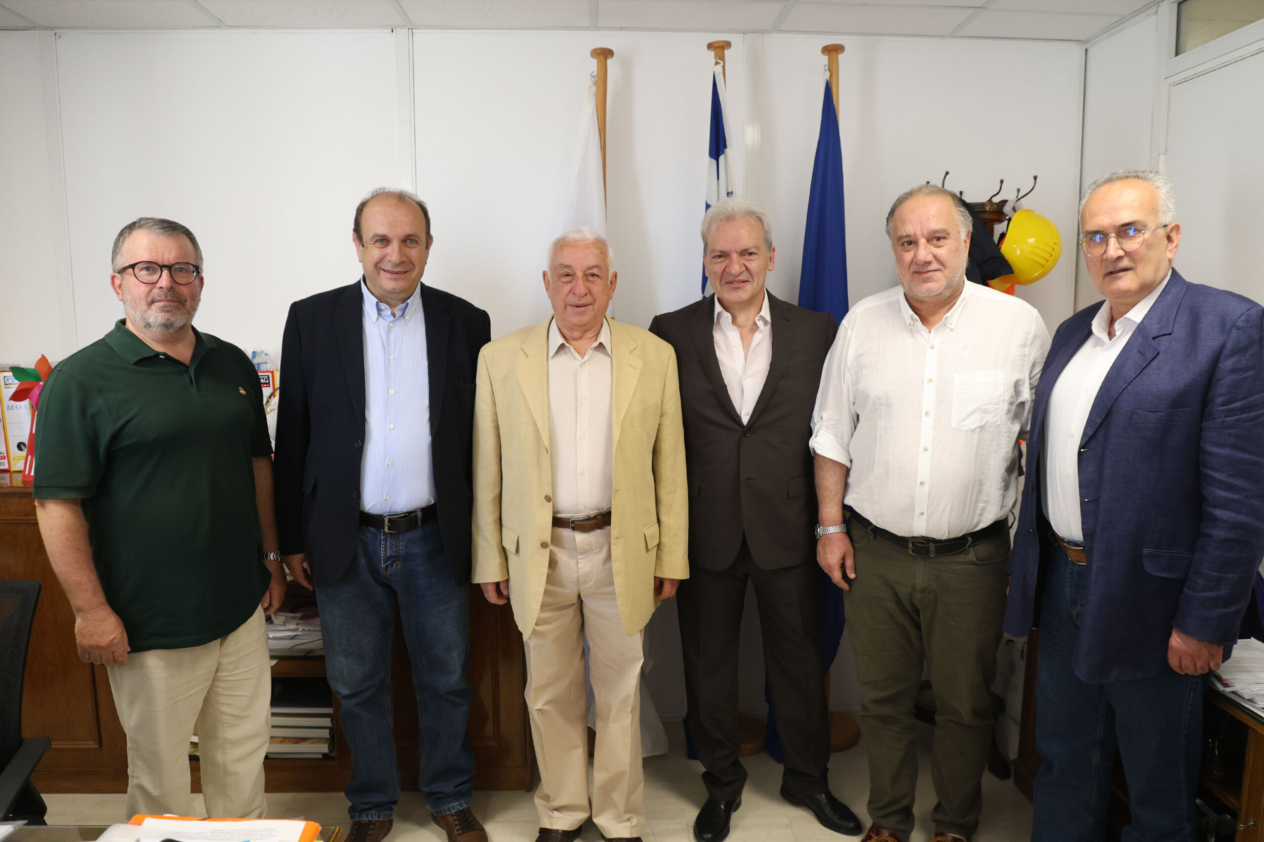 Συνάντηση Δημάρχου Ηρακλείου Αλέξη Καλοκαιρινού με τις διοικήσεις της Ε.Σ.Η.Ε.Π.Η.Ν και του Τ.Ε.Α.Σ