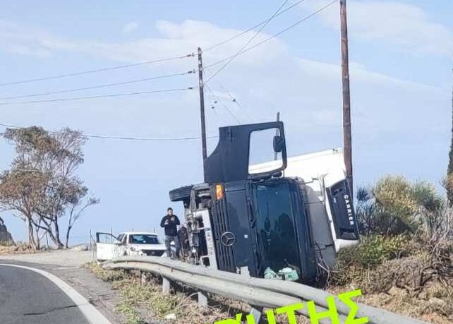 Κρήτη: Ανετράπη φορτηγό στον ΒΟΑΚ – Από «θαύμα» σώθηκε ο οδηγός