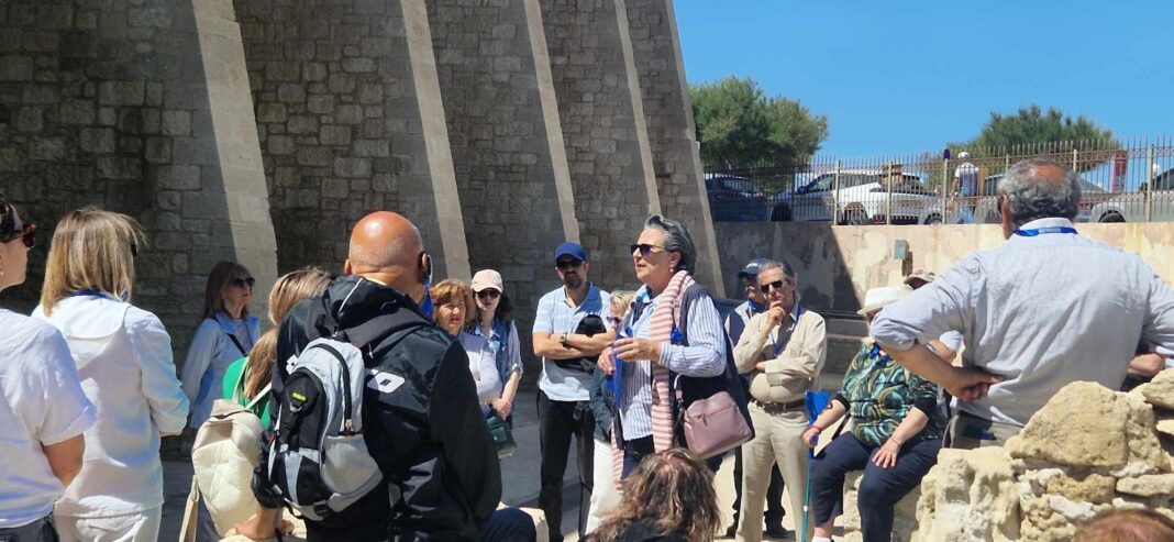 Μεγάλη συμμετοχή και στην τέταρτη ξενάγηση «Χαρτοδιαδρομές στο Δήμο μας» που οργανώνει η Αντιδημαρχία Εθελοντισμού
