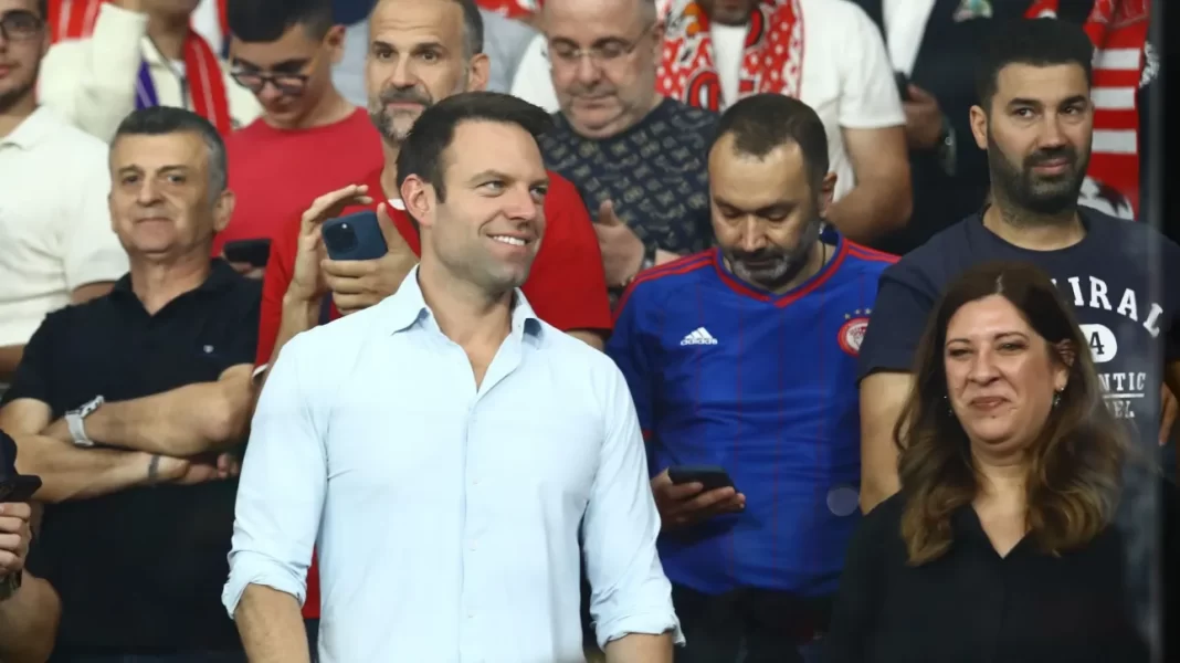 Κασσελάκης: Συγχαρητήρια στα παιδιά του Ολυμπιακού που κυνήγησαν το όνειρο και το πέτυχαν