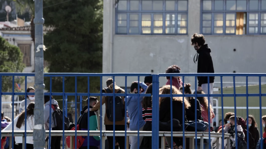 Πανελλαδικές 2024: Ολοκληρώνονται σήμερα τα μαθήματα στα Λύκεια – Τι πρέπει να γνωρίζουν οι μαθητές/τριες