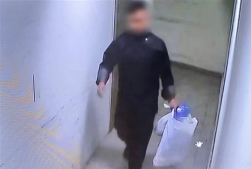 Βραυρώνα: Τα ρίχνει στη μανά ο πατέρας – «Δεν ήξερα ότι στη σακούλα υπήρχε νεκρός βρέφος»