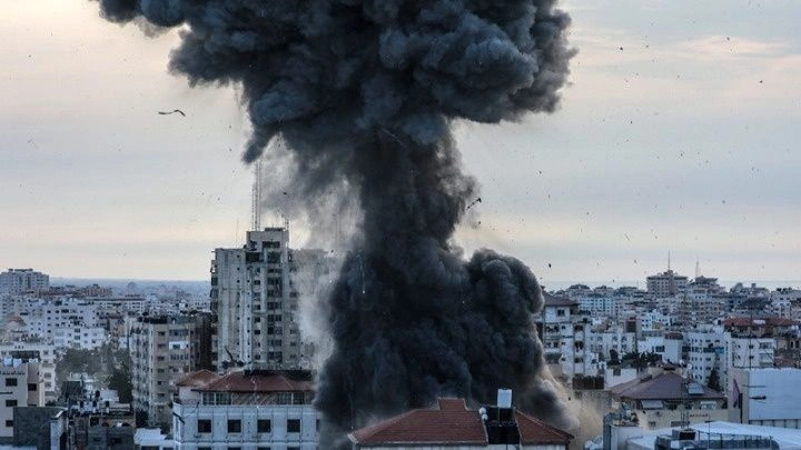Γάζα: Συνεχίζονται οι σφοδροί βομβαρδισμοί του Ισραήλ – Νέα έκκληση Μπάιντεν για κατάπαυση του πυρός
