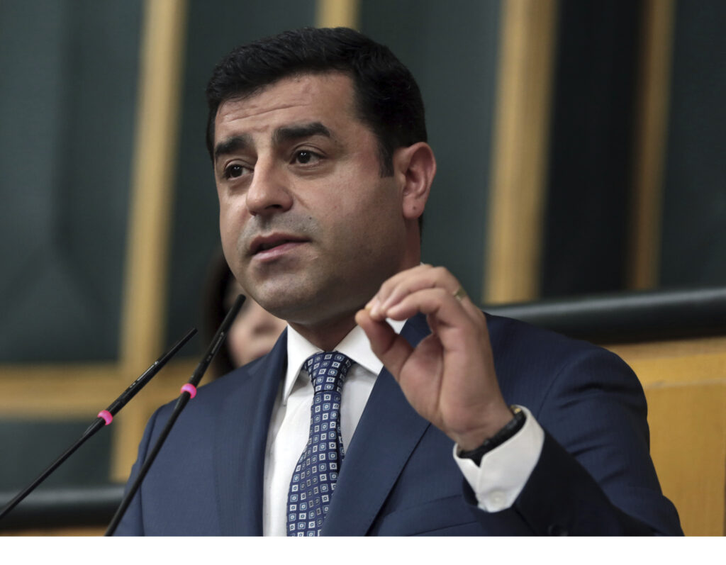 Βαριές ποινές σε Ντεμιρτάς και άλλους Κούρδους πολιτικούς για την εξέγερση του 2014
