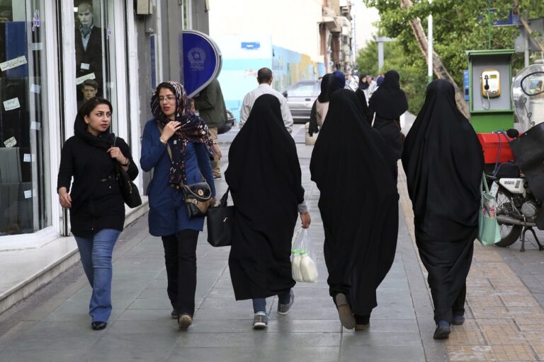 Ευρωπαϊκό Δικαστήριο Δικαιωμάτων: Απέρριψε προσφυγή υπέρ της ισλαμικής μαντίλας στα σχολεία