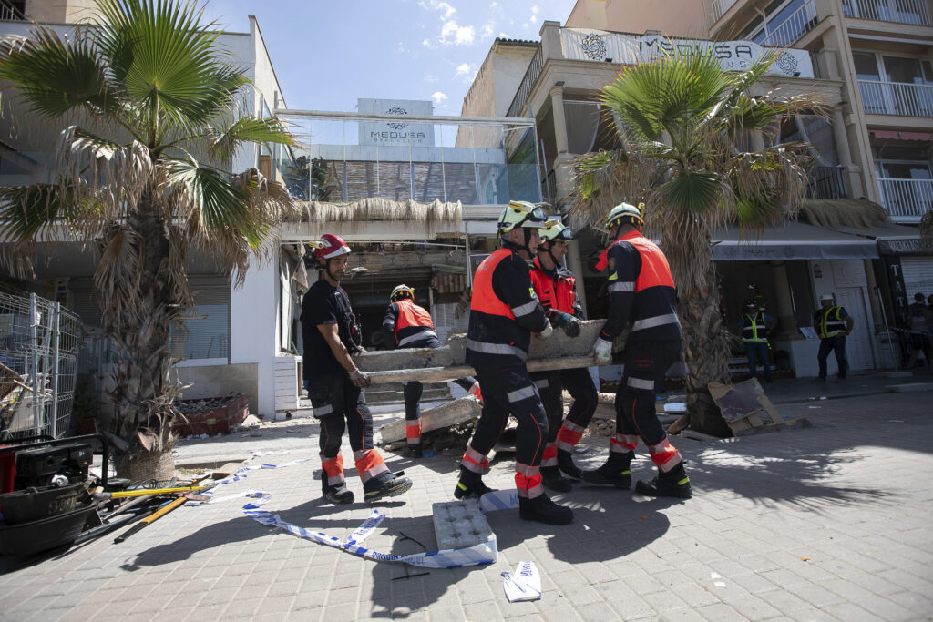 Το κλαμπ που κατέρρευσε στη Μαγιόρκα δεν είχε άδεια λειτουργίας για την ταράτσα, σύμφωνα με τον δήμαρχο