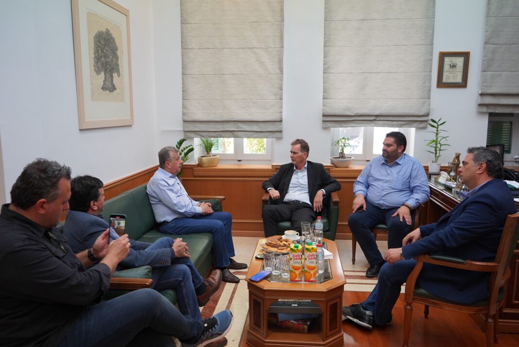 Συνάντηση του Περιφερειάρχη Κρήτης με τον ευρωβουλευτή και υποψήφιο του ΠΑΣΟΚ–ΚΙΝΑΛ Νίκο Παπανδρέου