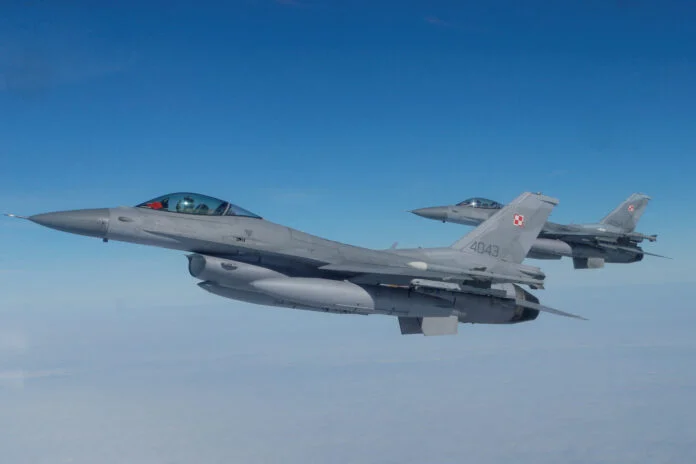 Τα πρώτα αεροσκάφη F-16 θα αποκτήσει το Κίεβο μέσα στο καλοκαίρι