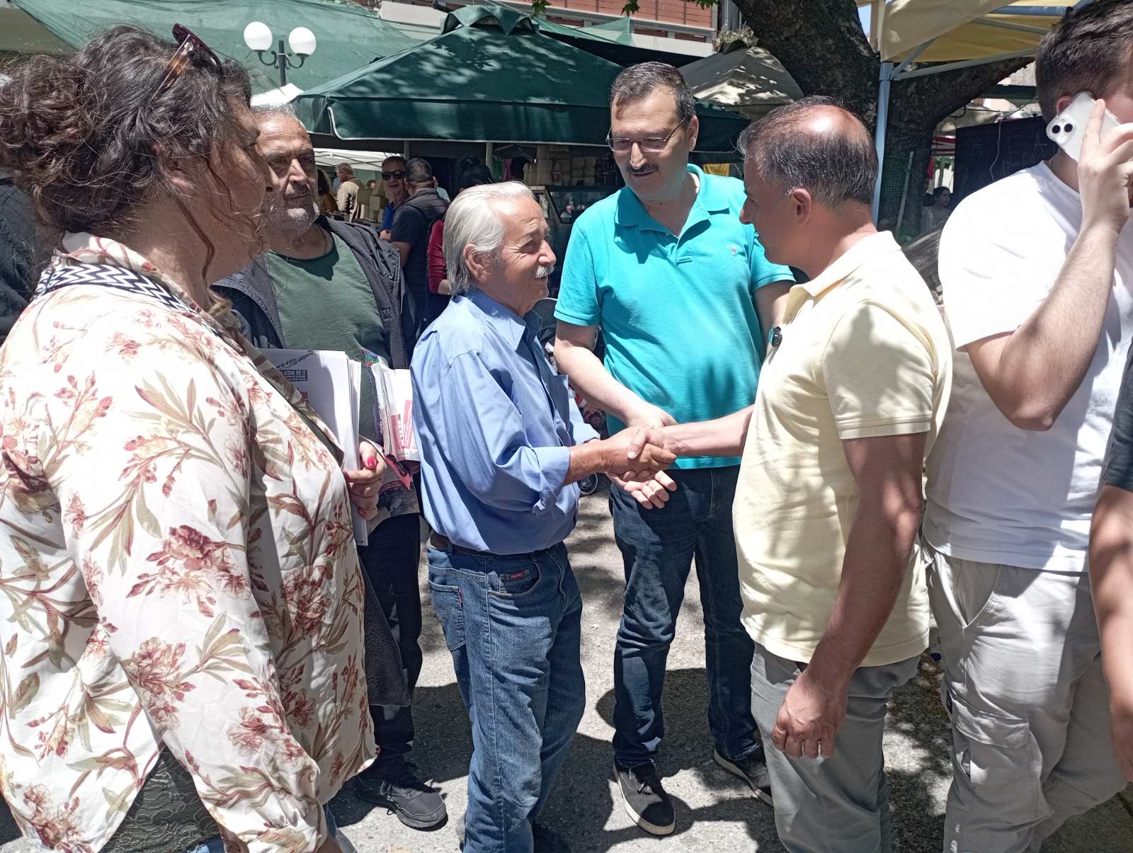 Περιοδεία κλιμακίου του ΚΚΕ, με επικεφαλής τον Σάββα Βασιλειάδη, στα παζάρια Βουκολιών και Κισάμου