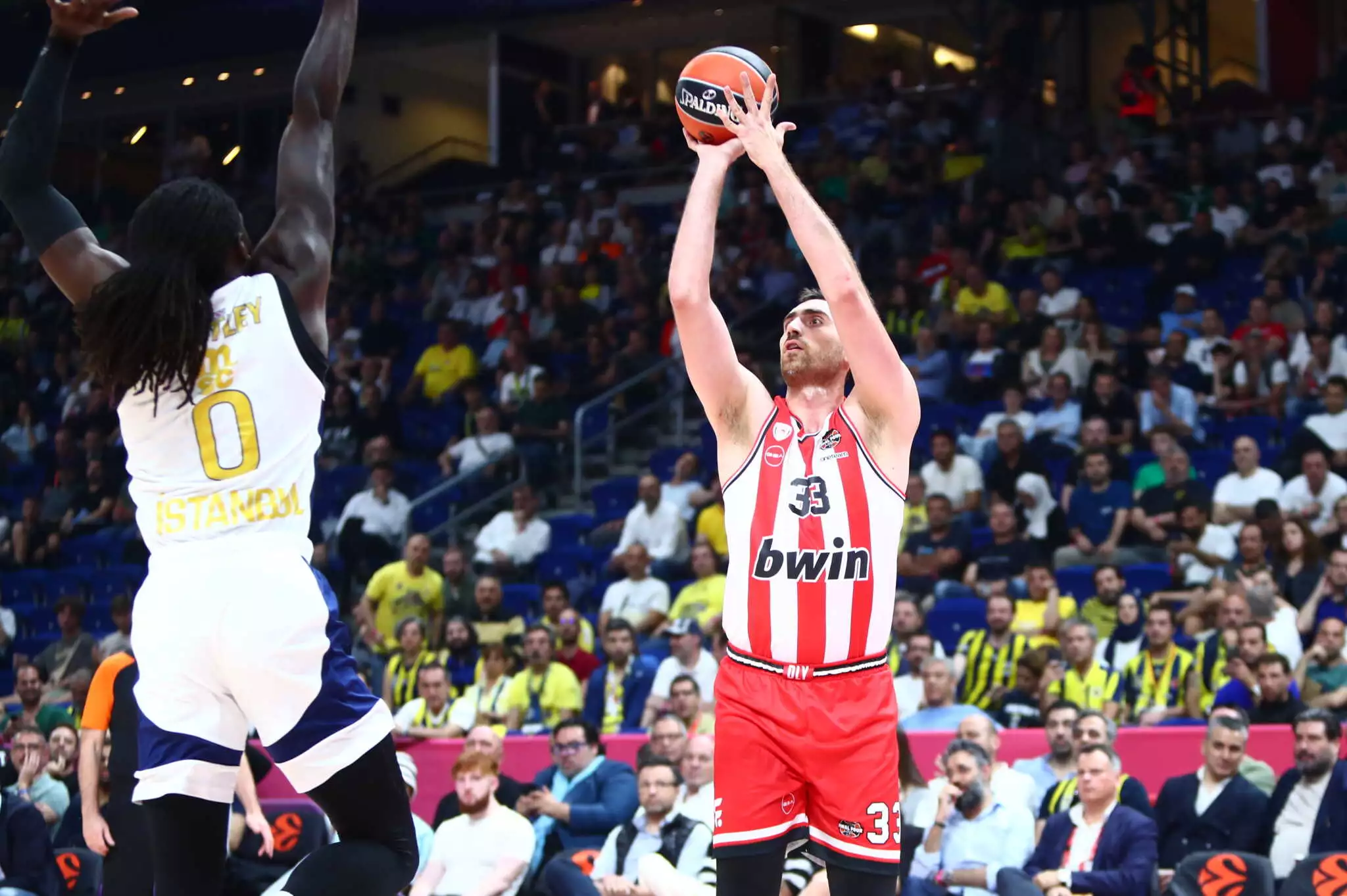 Ολυμπιακός – Φενέρμπαχτσε 87-84: Νίκη και τρίτη θέση στη Euroleague για τους Πειραιώτες