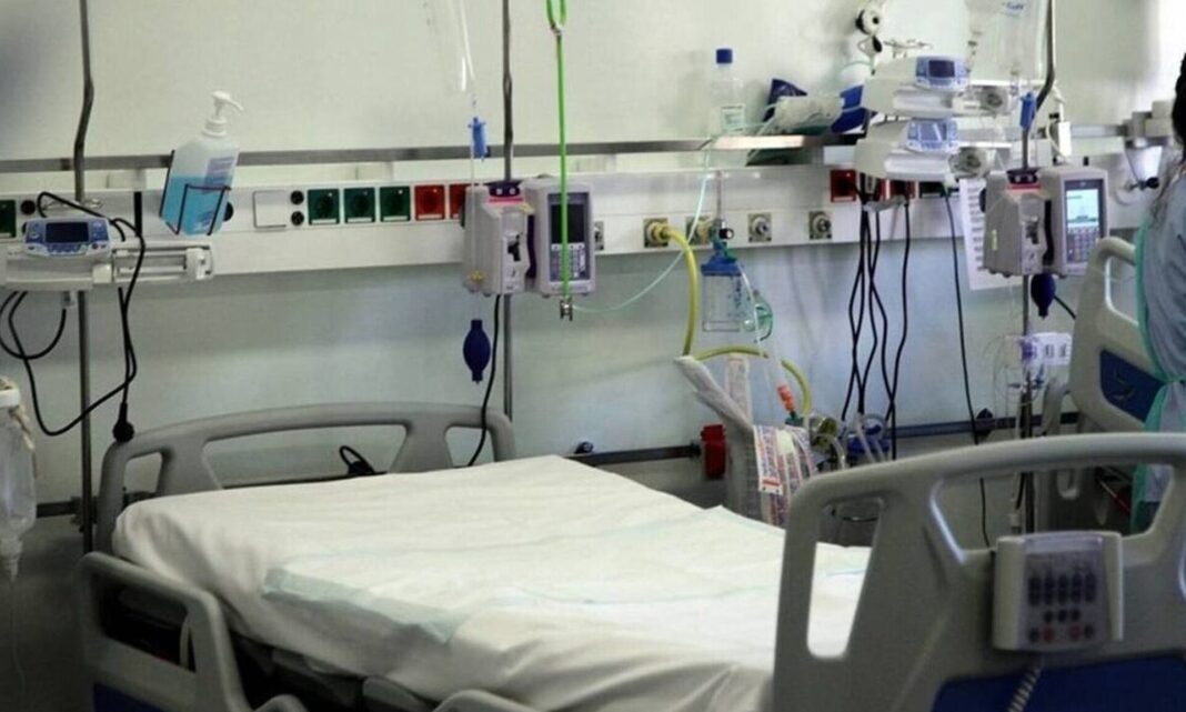 Αγωνία για τον 16χρονο που ήπιε παραφλού – «Έφτασε σχεδόν πεθαμένος στο νοσοκομείο»