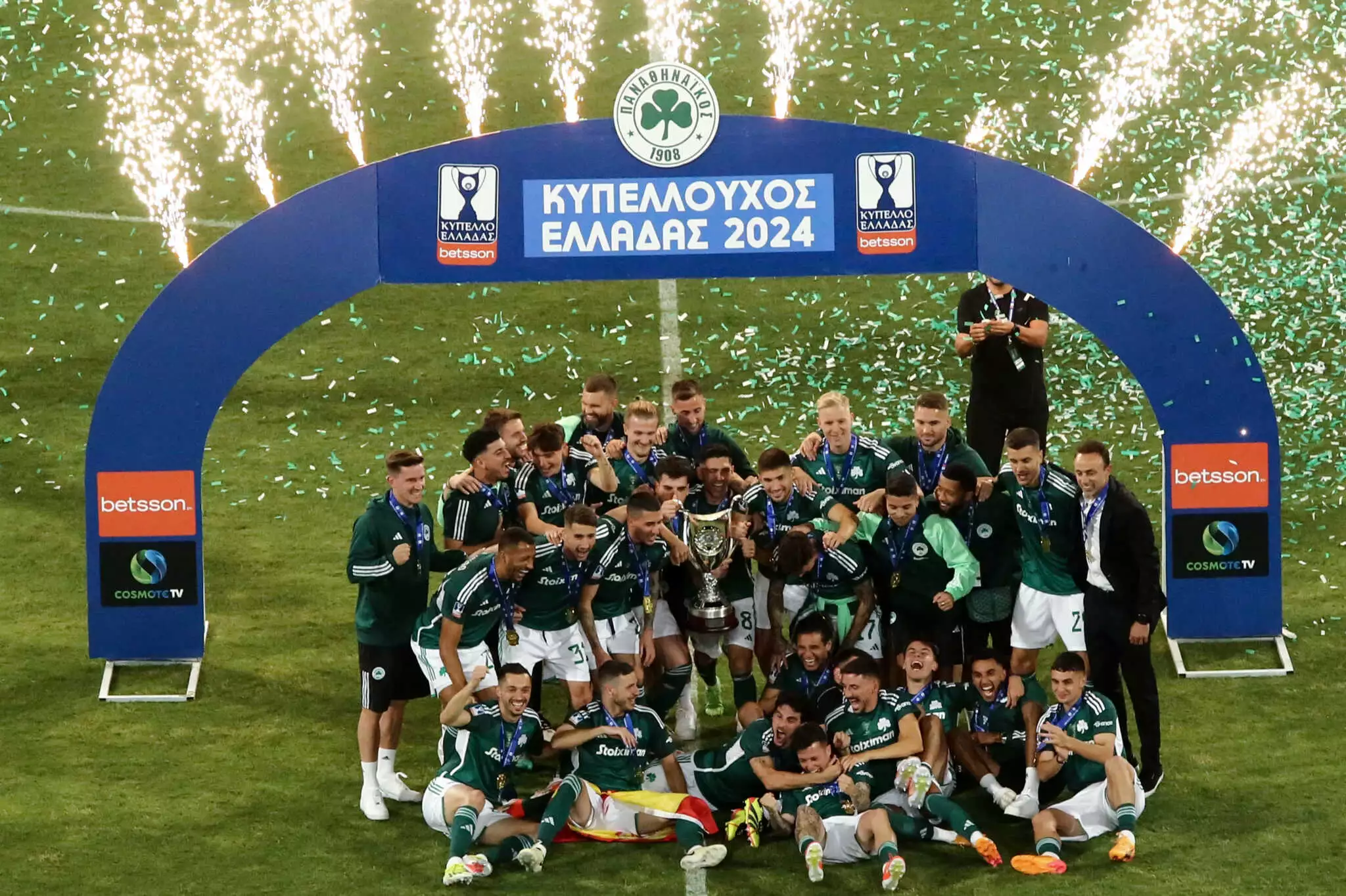 Παναθηναϊκός – Άρης 1-0: Σήκωσε το Κύπελλο Ελλάδας με γκολ του Βαγιαννίδη στη λήξη του τελικού