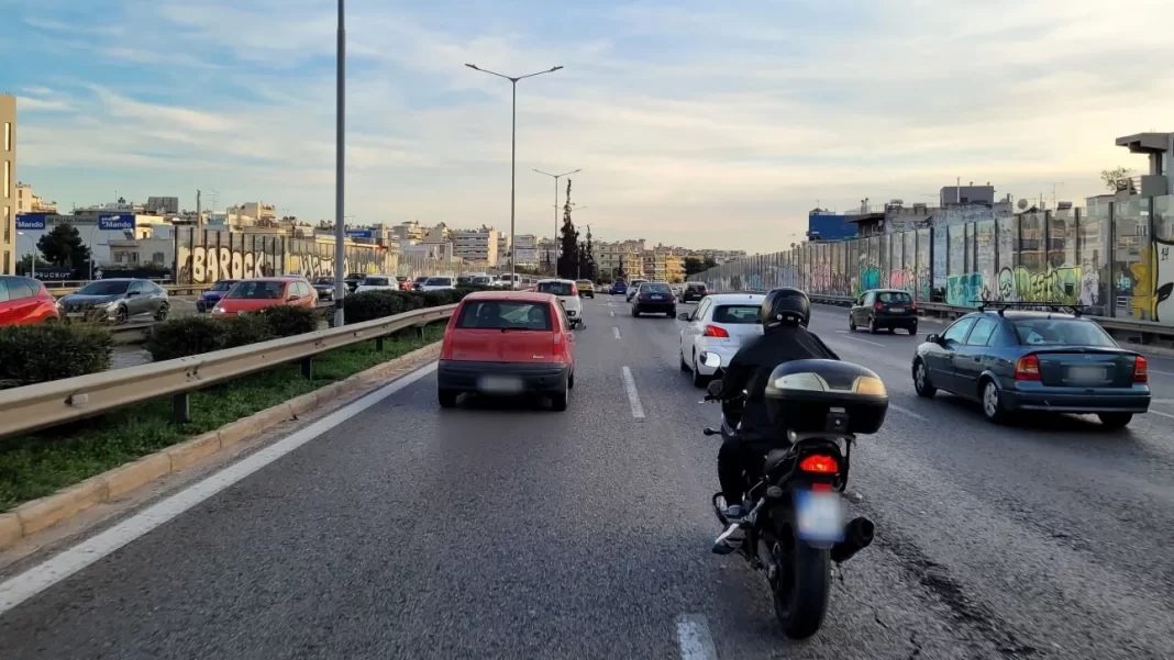 Τέλη κυκλοφορίας: Εξάμηνοι έλεγχοι και πρόστιμα – Tι προβλέπει το νομοσχέδιο
