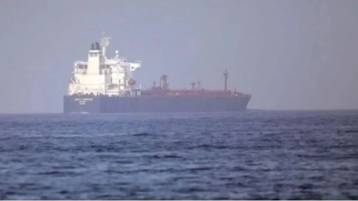 Ερυθρά Θάλασσα: Ζημιά σε εμπορικό πλοίο από αντάρτες των Χούθι