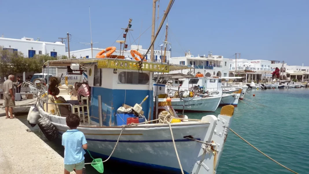 Το νησί της «Μανταλένας» με τα καταπράσινα νερά και το γαλήνιο τοπίο