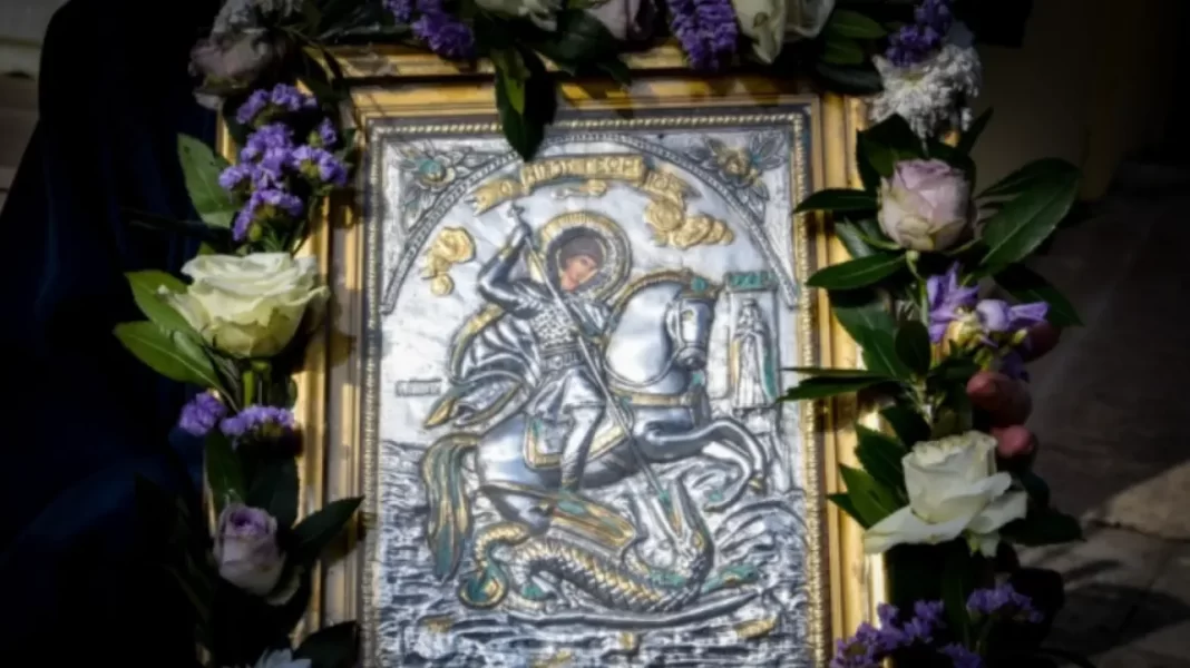 Άγιος Γεώργιος: Ο βίος και το μαρτύριο με αποκεφαλισμό – Τα έθιμα σε όλη τη χώρα