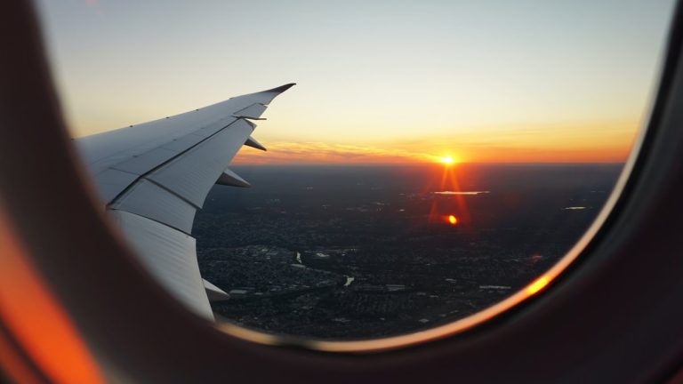 Τα προ πανδημίας επίπεδα πλησιάζουν τα ευρωπαϊκά αεροδρόμια