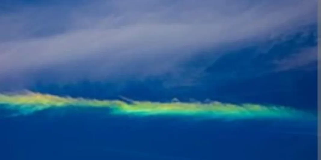 Τι είναι το Fire Rainbow που εμφανίστηκε στον ουρανό -Ο Θοδωρής Κολυδάς εξηγεί το σπάνιο φαινόμενο