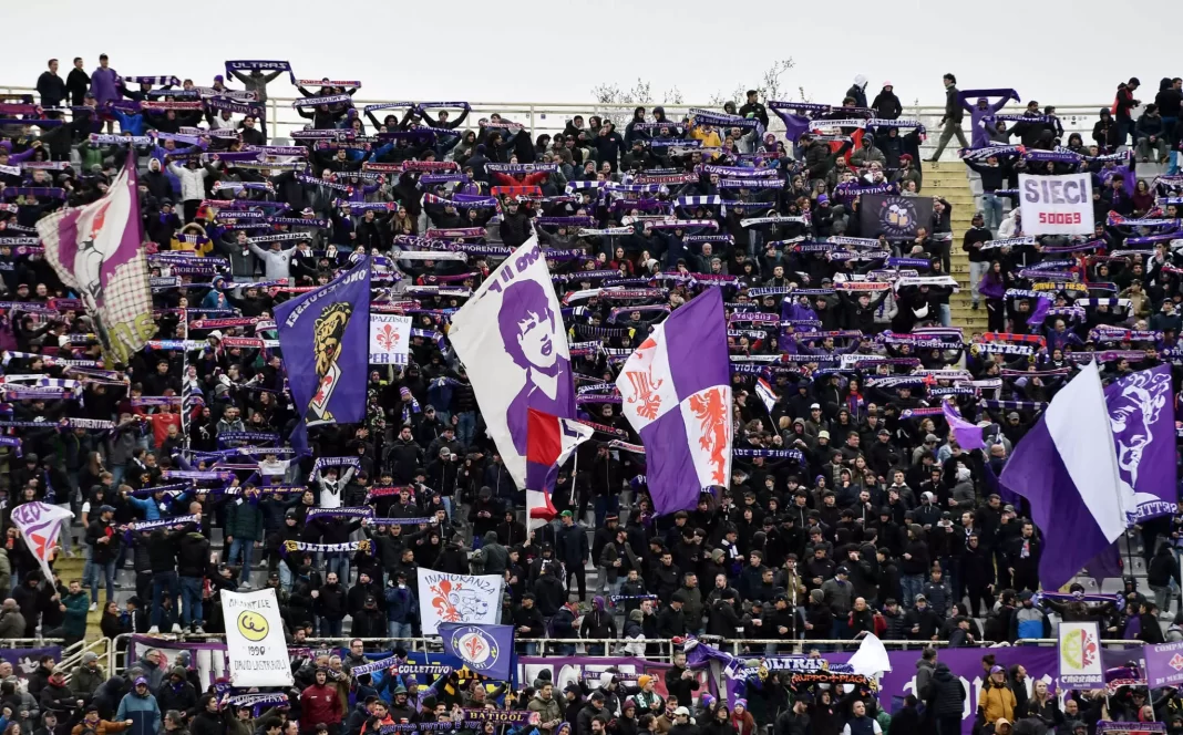 Φιορεντίνα: «Αθήνα 29/05, έτοιμοι για την κόλαση» το πανό των οπαδών των Ιταλών