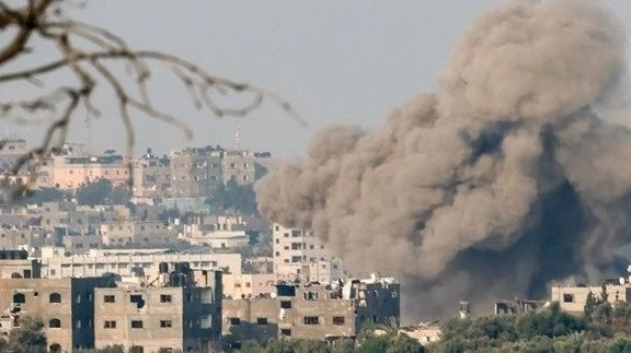 Αεροπορική επιδρομή με 35 νεκρούς στη Ράφα – Σκοτώσαμε τρομοκράτες λένε οι Ισραηλινοί