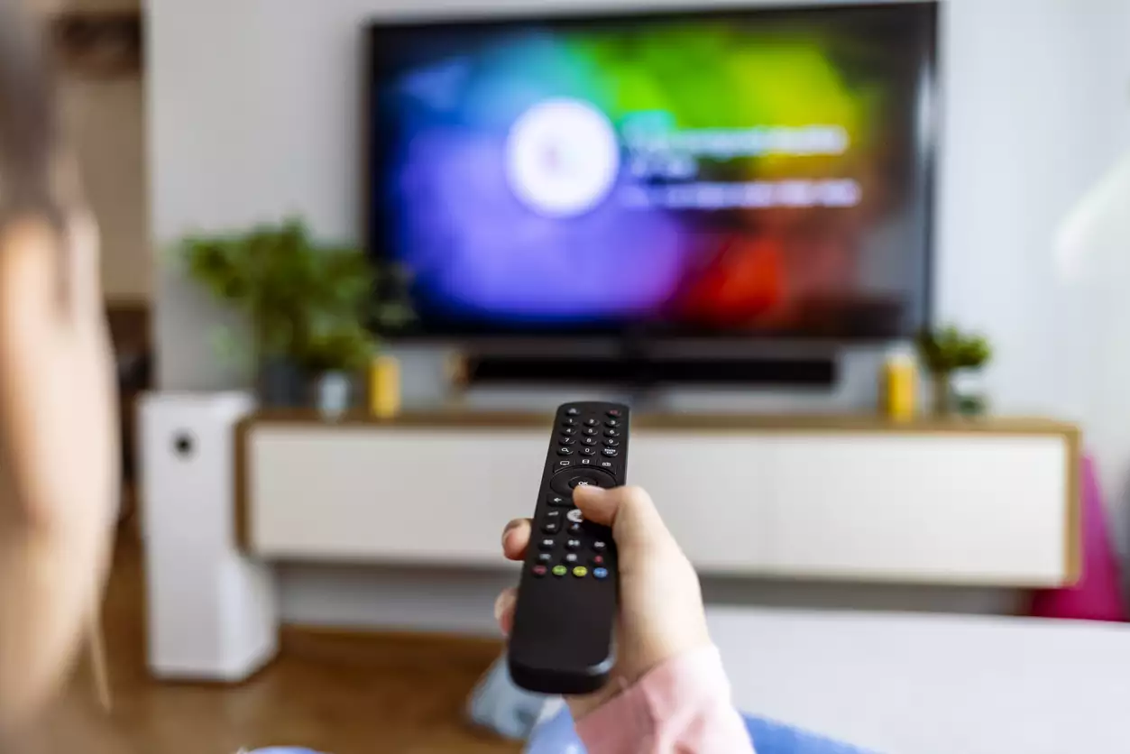 Συλλήψεις για «πειρατεία» στην συνδρομητική τηλεόραση – Η συμμορία είχε κέρδος σχεδόν 5.800.000 ευρώ