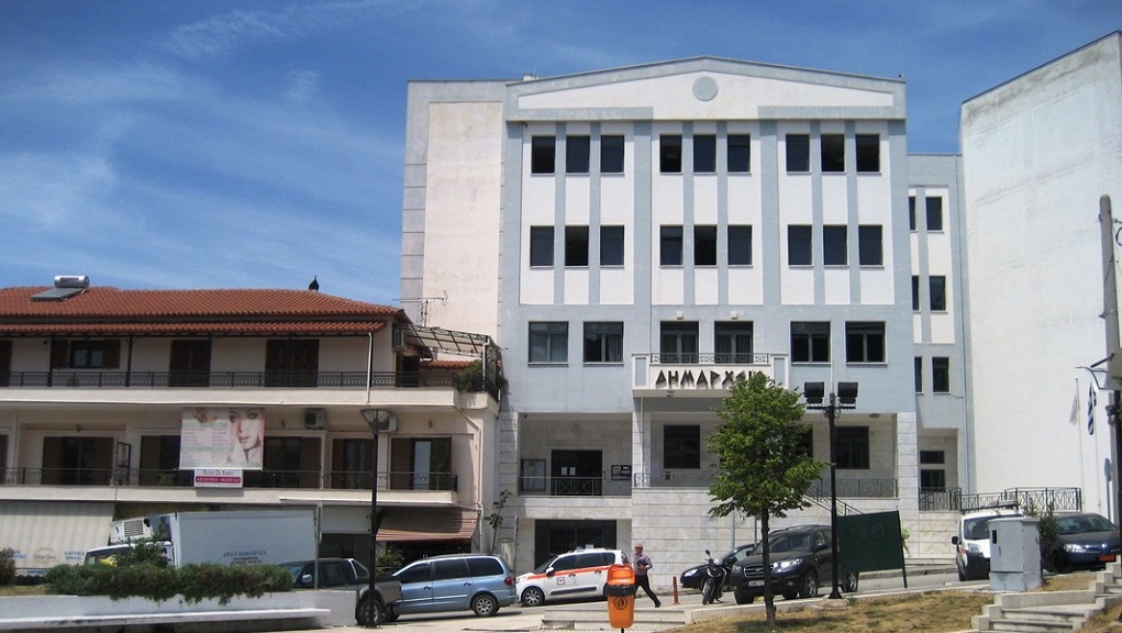 14 σύμβουλοι κηρύχθηκαν έκπτωτοι λόγω οφειλών στον Δήμο και τη ΔΕΥΑ