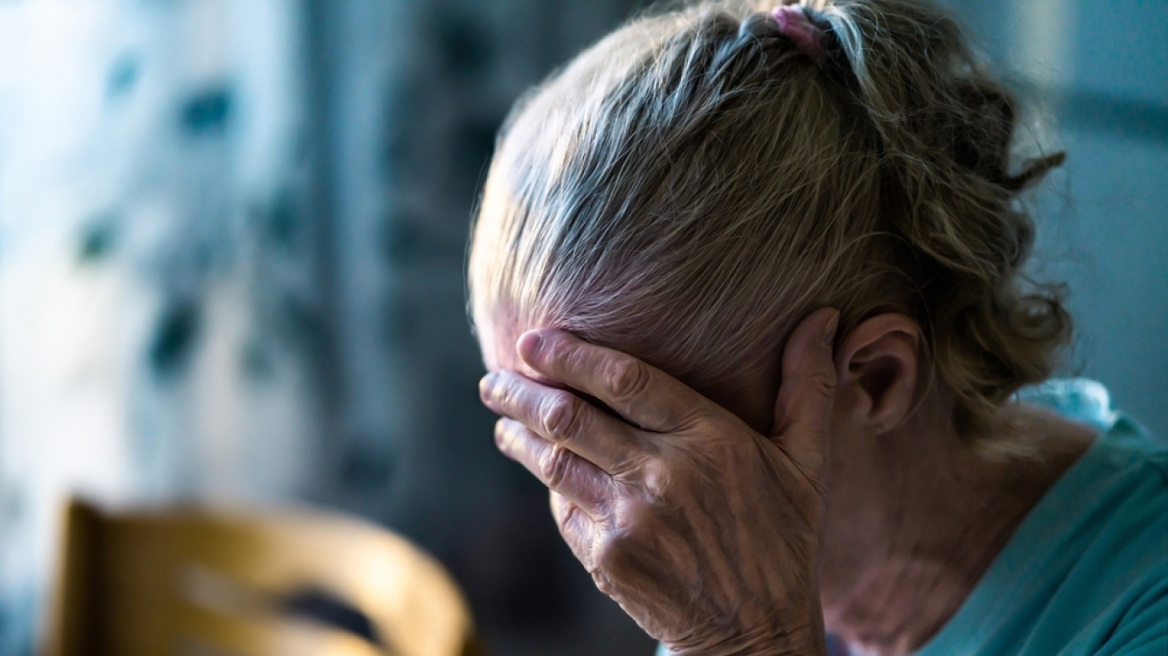 Έπιασαν «εισπράκτορα» με 4.000 ευρώ από απάτη σε ηλικιωμένη