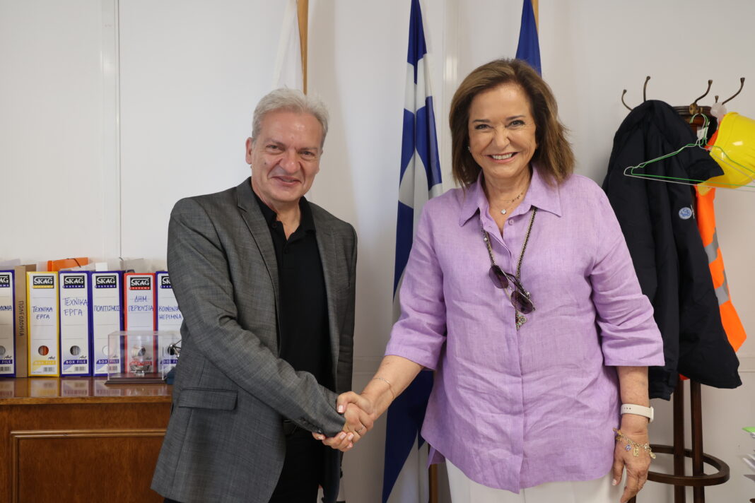 Συνάντηση του Δημάρχου Ηρακλείου Αλέξη Καλοκαιρινού με την Βουλευτή και πρώην Υπουργό Ντόρα Μπακογιάννη