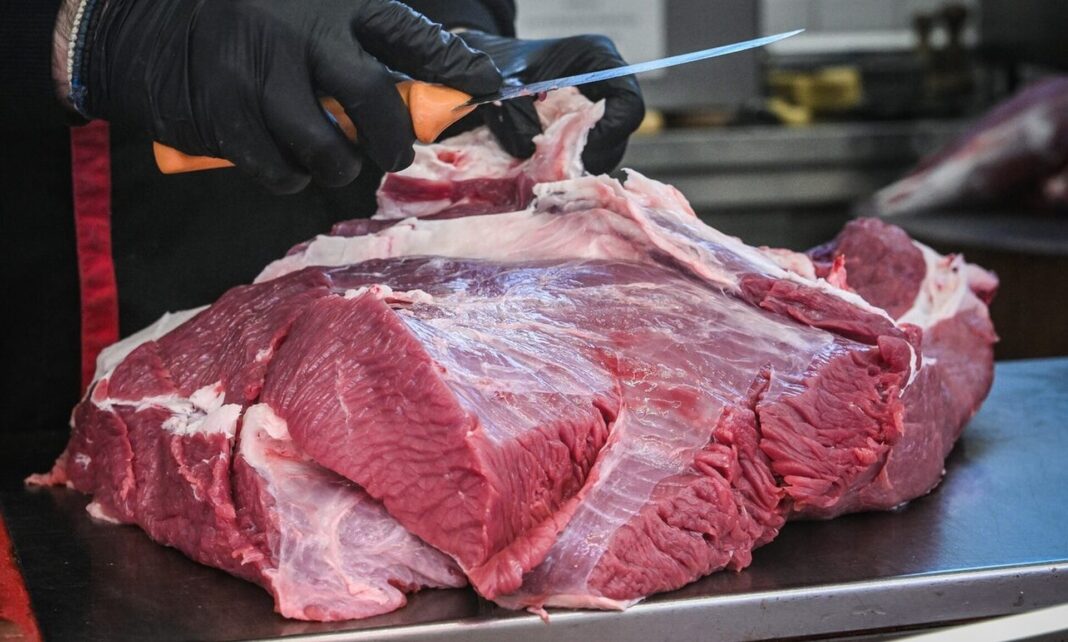 Έκλεβε τόνους κρεάτων για πάνω από τρία χρόνια από τον εργοδότη του