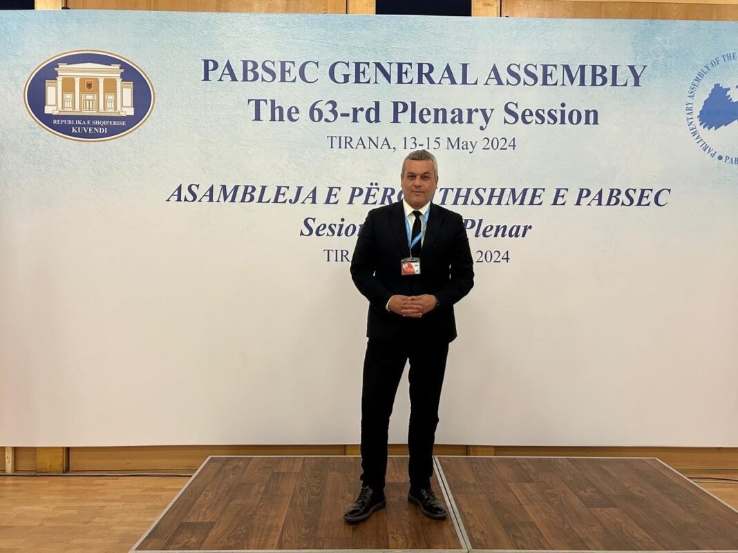 Χάρης Μαμουλάκης από Τίρανα: «Κρίσιμη συνάντηση σε μια κρίσιμη συγκυρία»